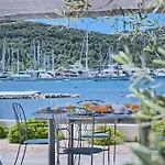 Blue Bay Willa