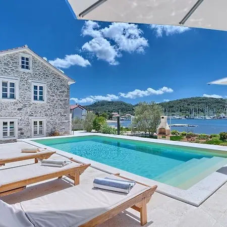 Blue Bay Villa Sutomiscica
