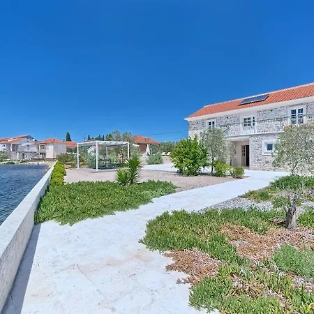 Blue Bay Sutomiscica